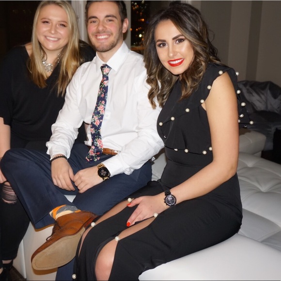 Black two piece - Picture 3 of 5